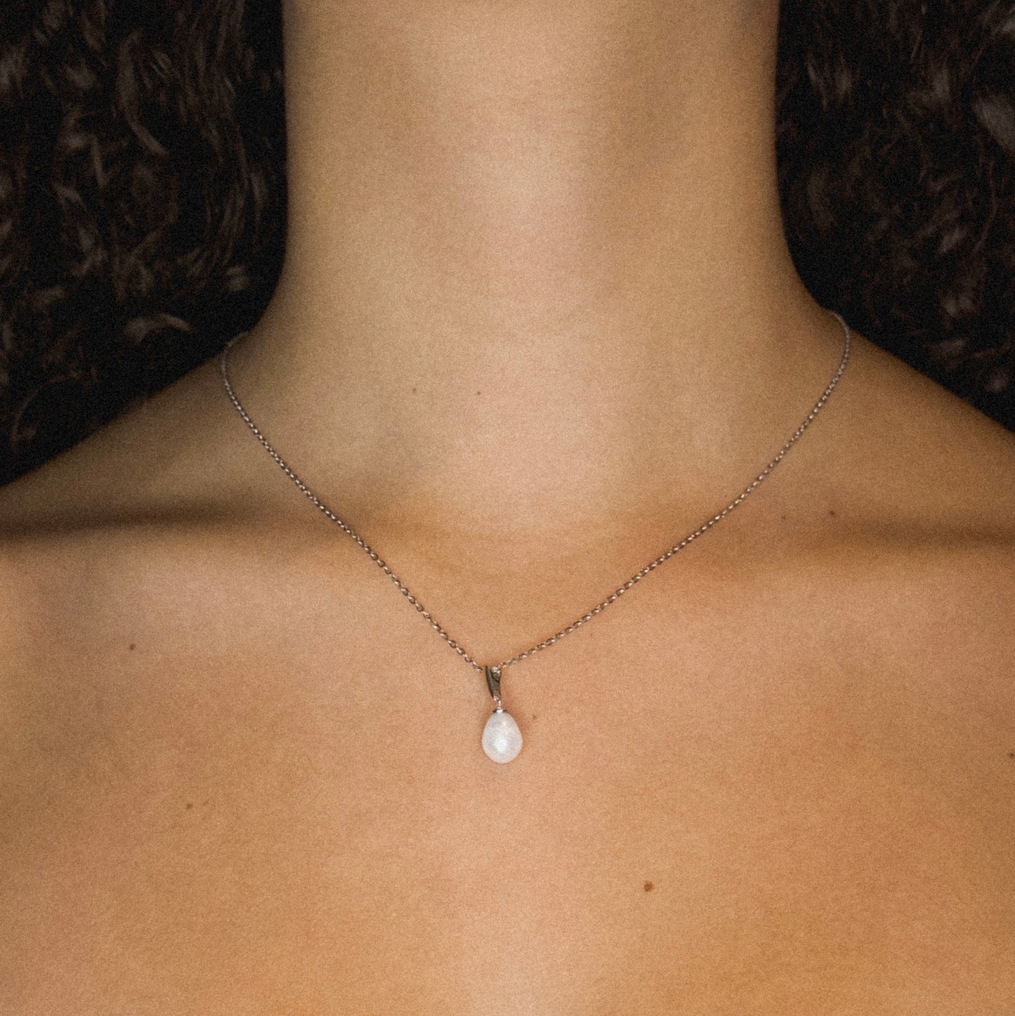 Single Pearl Pendant