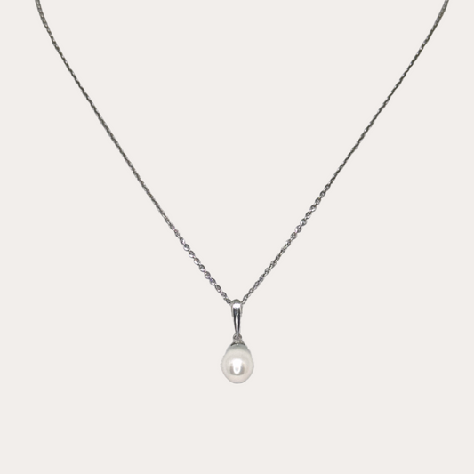 Single Pearl Pendant